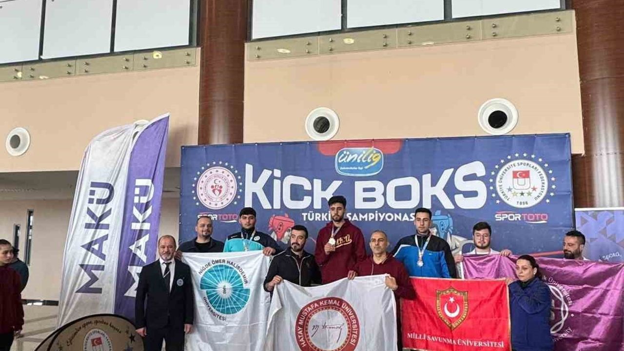 NÖHÜ Ünilig Türkiye Şampiyonası’nda Kick Boksta Madalyalarla Döndü