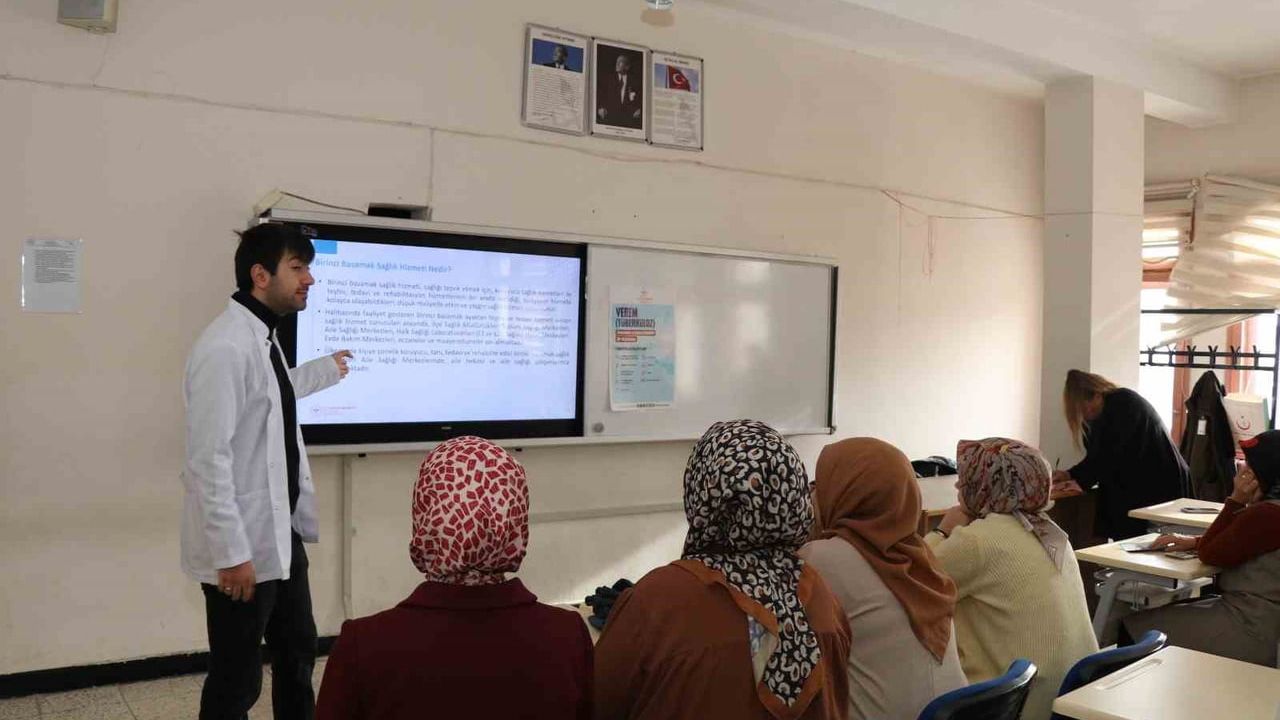 Oltu'da Halk Eğitim Kursiyerlerine Verem Eğitimi
