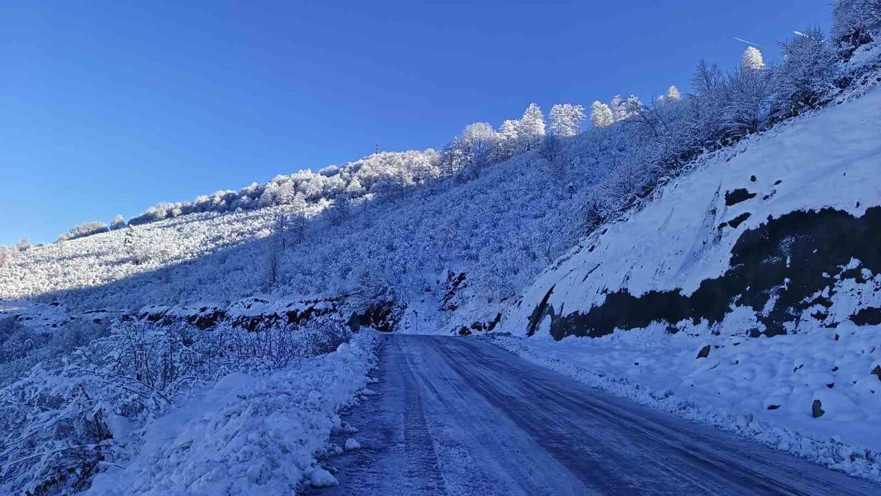 Ordu'da 16 İlçede Eğitime Kar ve Buzlanma Nedeniyle 1 Gün Ara
