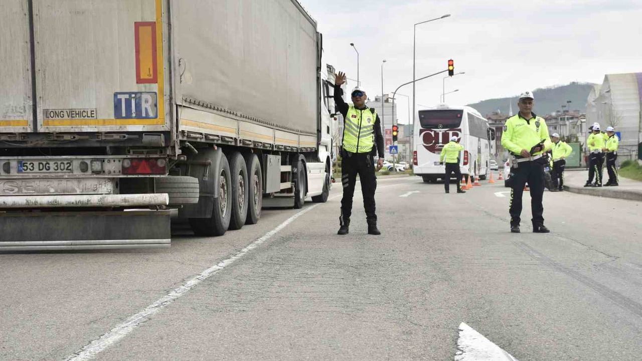Ordu'da Son Bir Haftada 12 bin 410 Araç Kontrolü