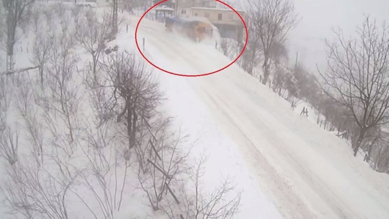 Ordu'da Tır 600 Metrelik Uçuruma Yuvarlandı — Kaza Anı Kamerada