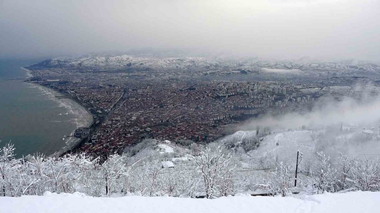 Ordu'nun Seyir Terası Boztepe Beyaza Büründü