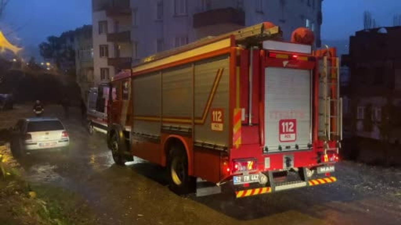 Ordu Ünye'de Asılsız Yangın İhbarı: 112, İtfaiye ve Polis Seferber Oldu
