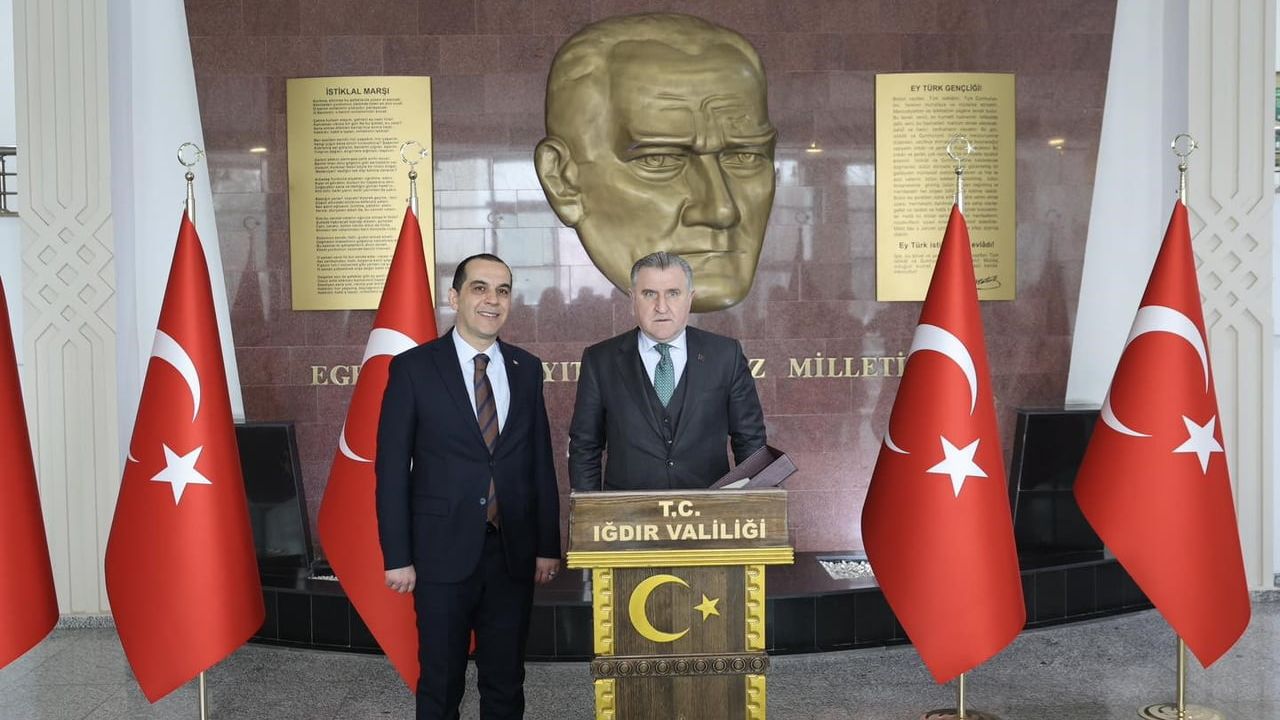 Osman Aşkın Bak Iğdır Valiliği'ni Ziyaret Etti