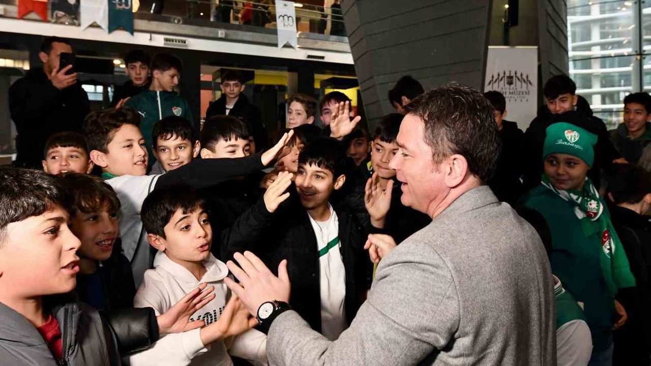 Osmangazi'de 90 Çocuk İlk Kez Bursasporlu Oldu