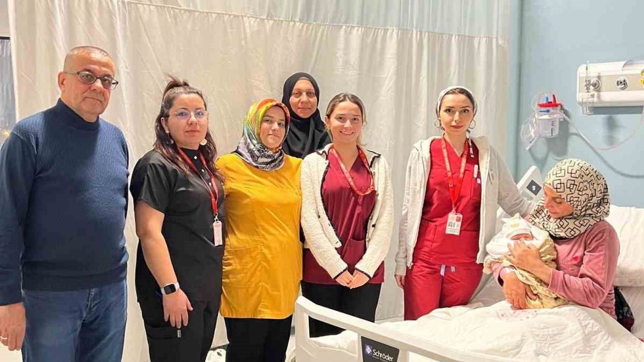 Osmaniye'de 2026 yılının ilk bebeği Elin dünyaya geldi