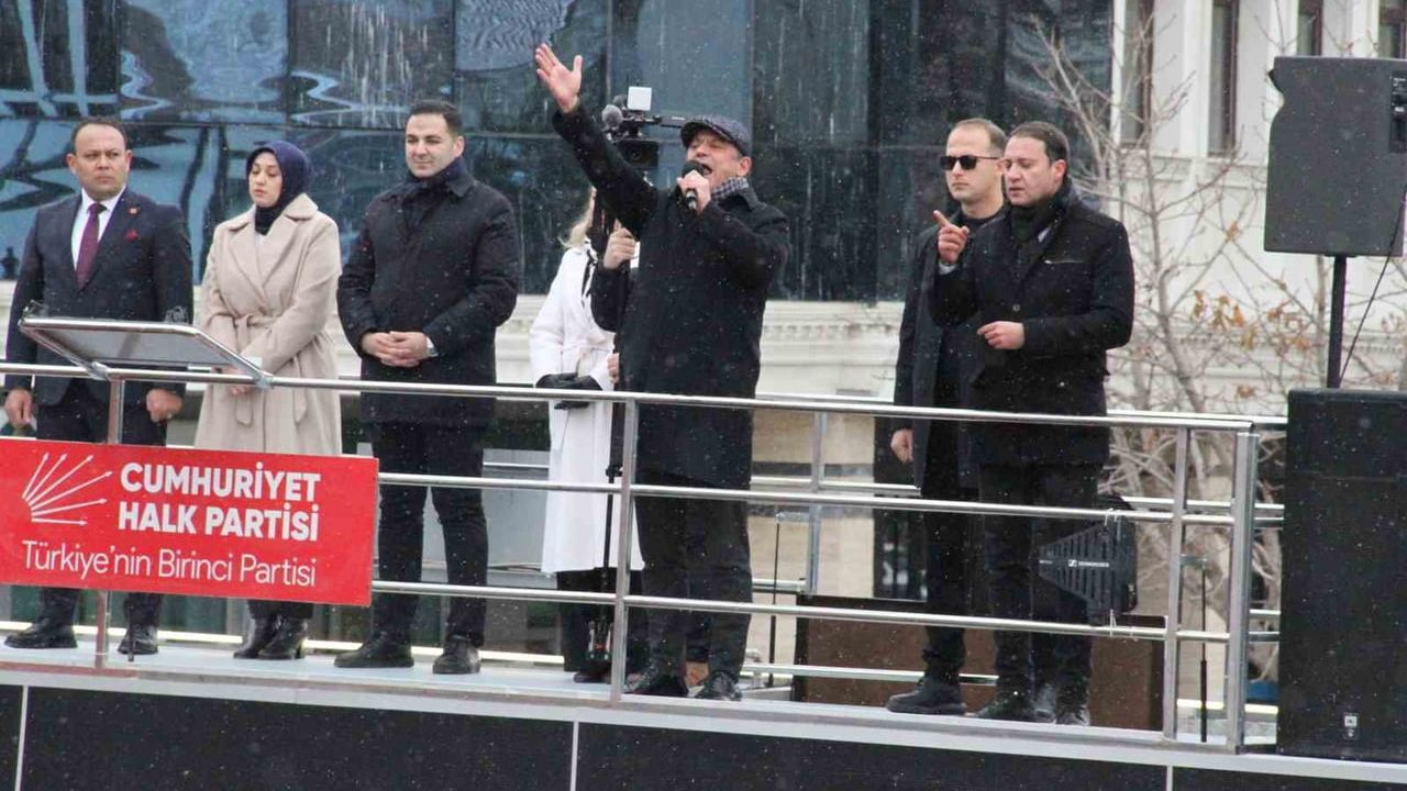 Özgür Özel: Trump’ın düzeni dünya düzeni olamaz — Çankırı mitingi