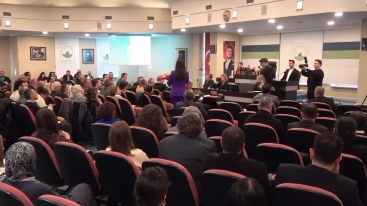 Özlem Bodur'dan AK Parti Grubu'na Teşekkür: Osmangazi Meclisinde Dayanışma