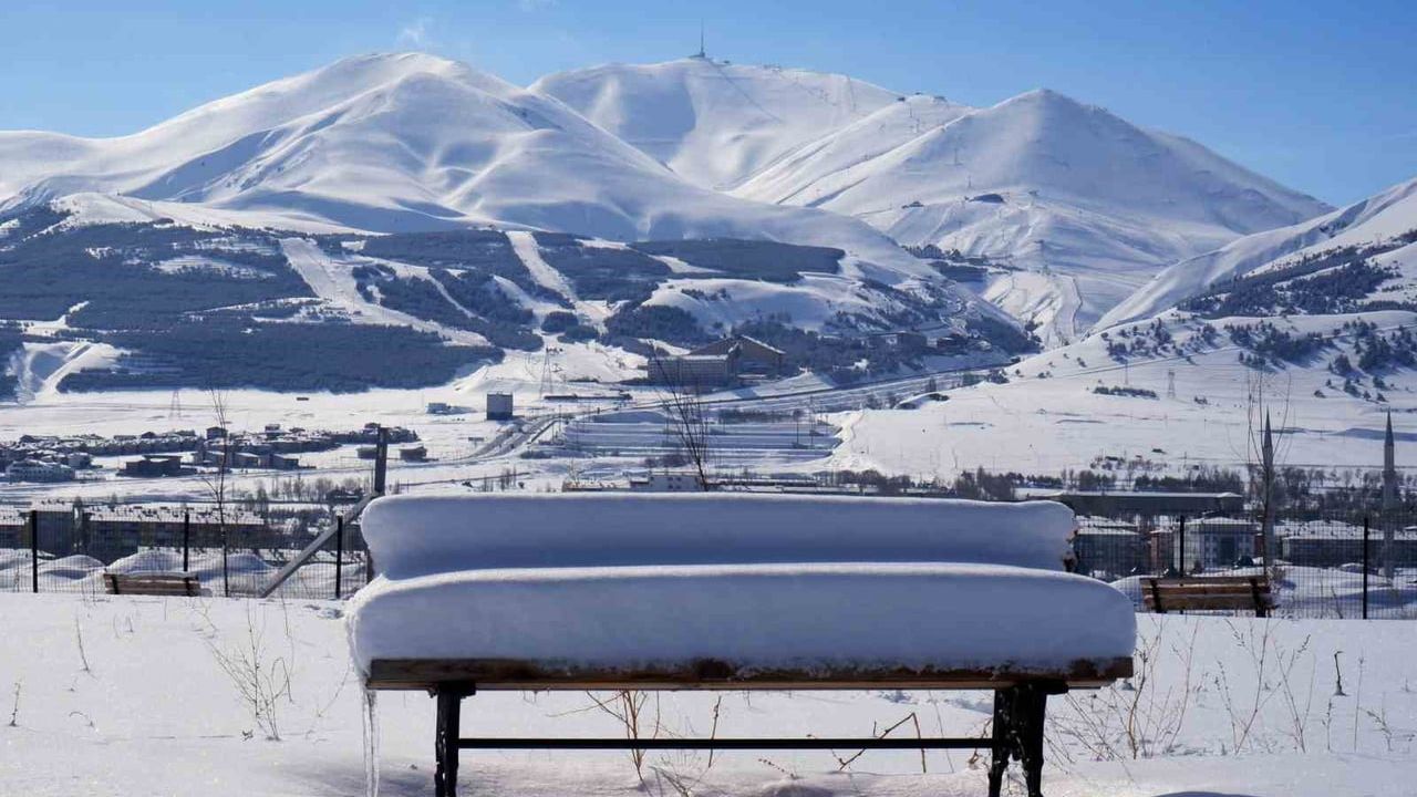 Palandöken'de Kar 206 cm ile Zirvede