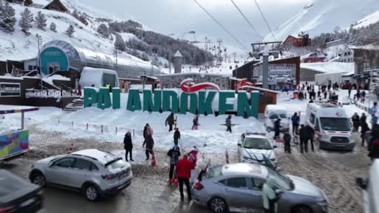 Palandöken'de Yarıyıl Tatiliyle Kayak Coşkusu
