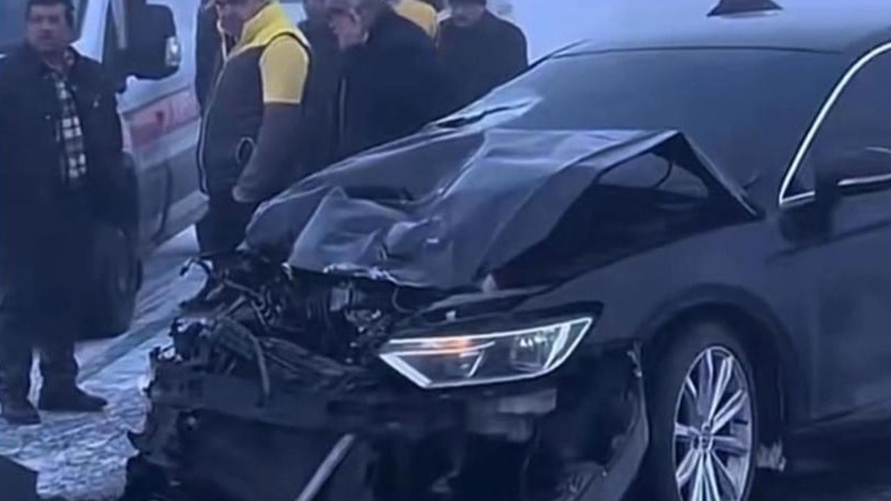 Patnos–Erciş kara yolunda yoğun sis kazaya neden oldu