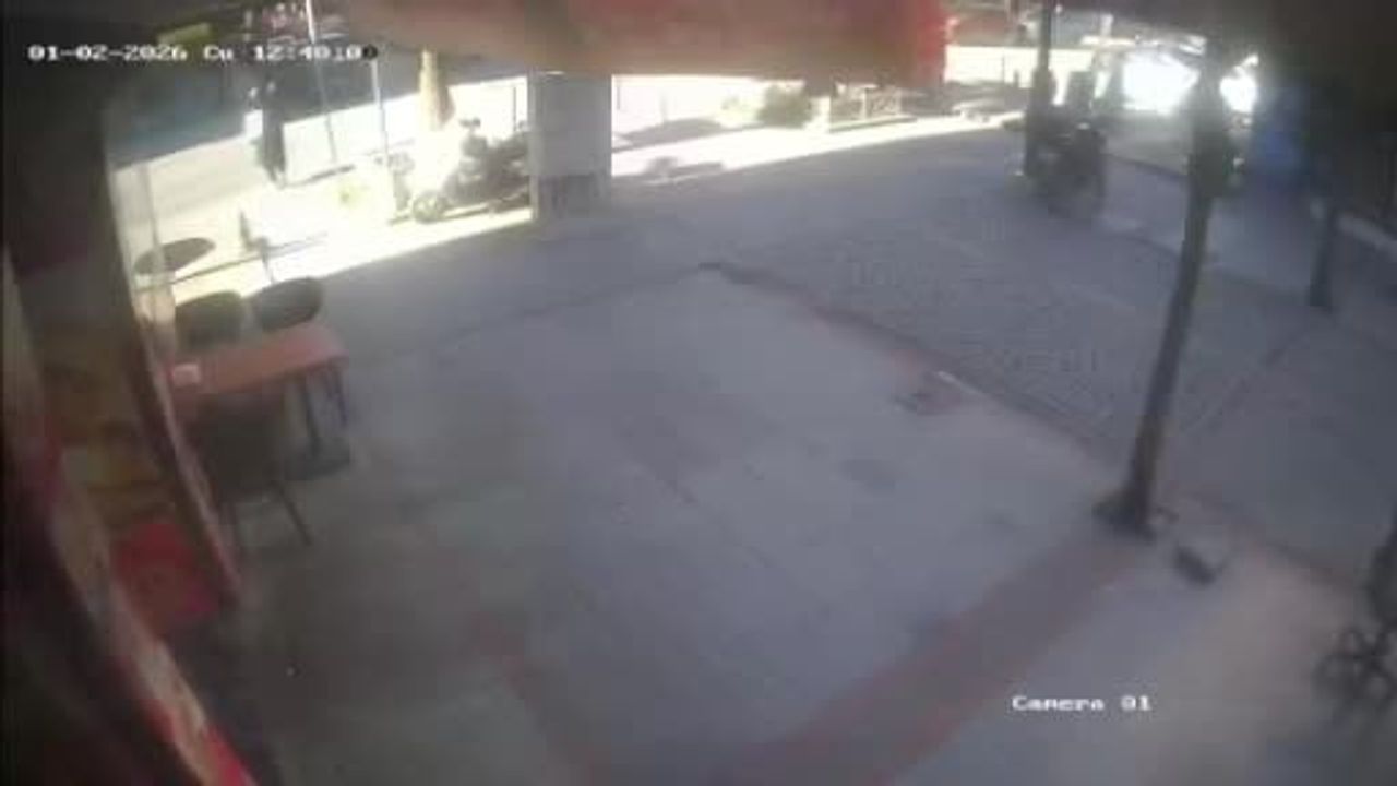 Pendik'te Kuyumcuya Oyuncak Silahlı Soygun Girişimi: Esnaf Müdahale Etti