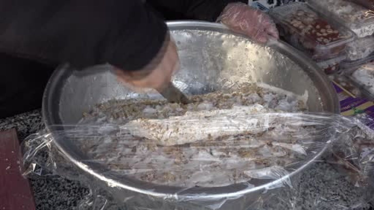 Perşembe Cevizli Helva: Yapımı 3 Gün, Kışın İçinizi Isıtıyor