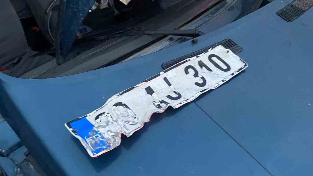 Pınarhisar'da Otomobil Bariyerlere Çarpıp Takla Attı — 3 Yaralı