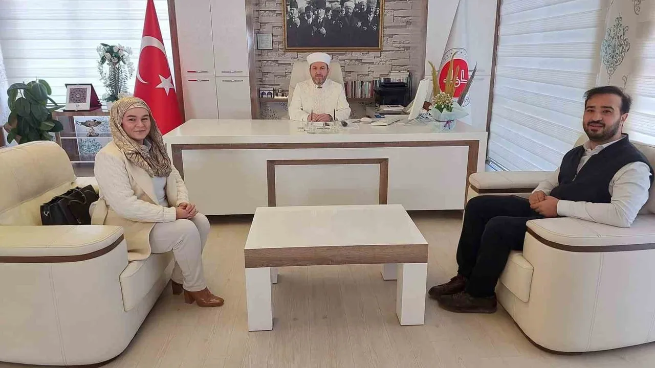 Polonyalı Oksana Müslüman Oldu: Manavgat'ta "Meryem" İsmini Aldı