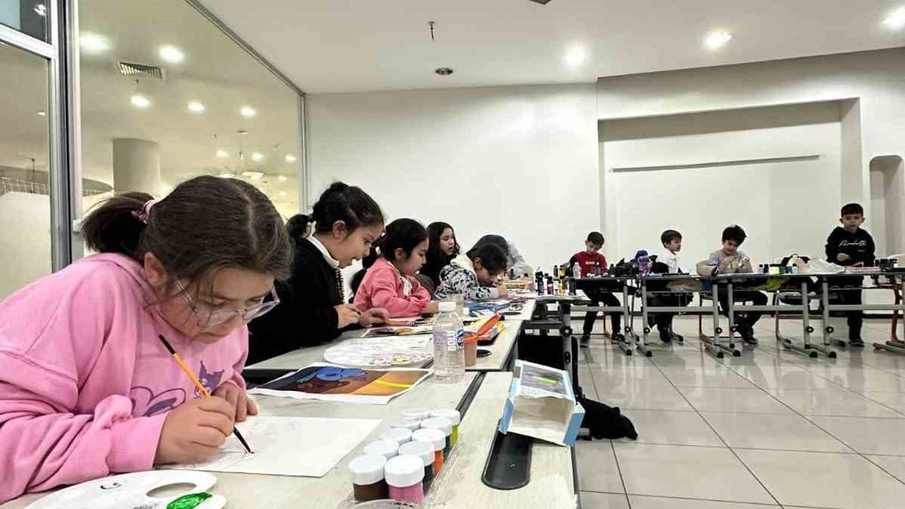 Pursaklar Belediyesi’nden Çocuklara Resim Kursu