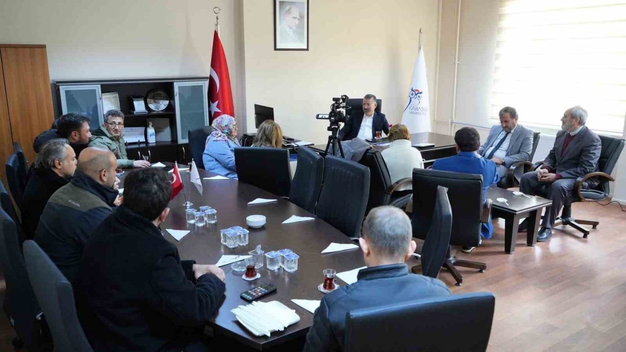 Rektör Kırışık Eflani MYO 2025-2026 Akademik Kurulu'na Katıldı