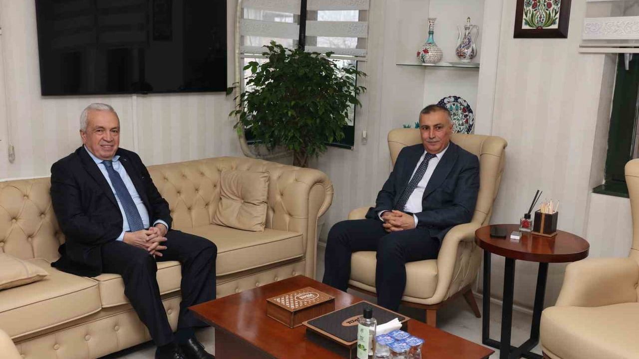 Şadi Özdemir’den Gürhan Çokgezer’e 'Hayırlı Olsun' Ziyareti — Nilüfer'de Eğitim İş Birliği