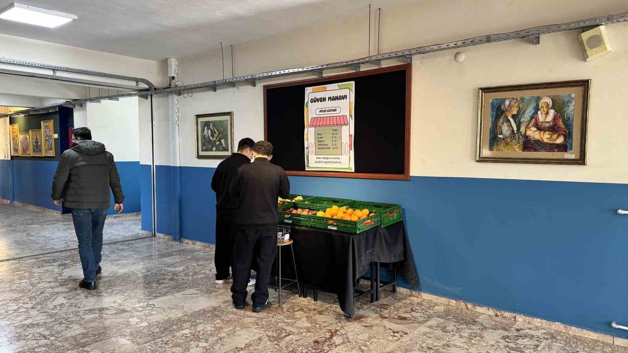 Safranbolu Atatürk Anadolu Lisesi'nde 'Güven Manavı' Başladı