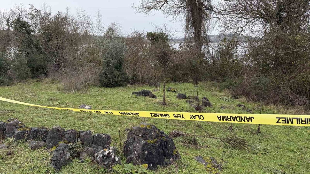 Sakarya'da Ormanlık Alanda Ceset Bulundu: Murat A. (30) Ölümünde Siyanür Şüphesi