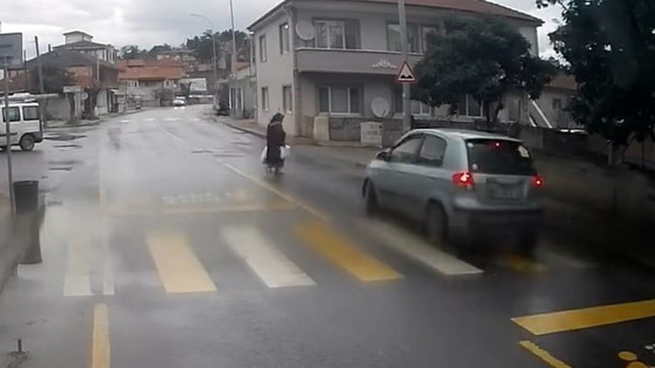 Sakarya Serdivan'da Trafik Kazası: 77 Yaşındaki Nebehat Arslan Hayatını Kaybetti