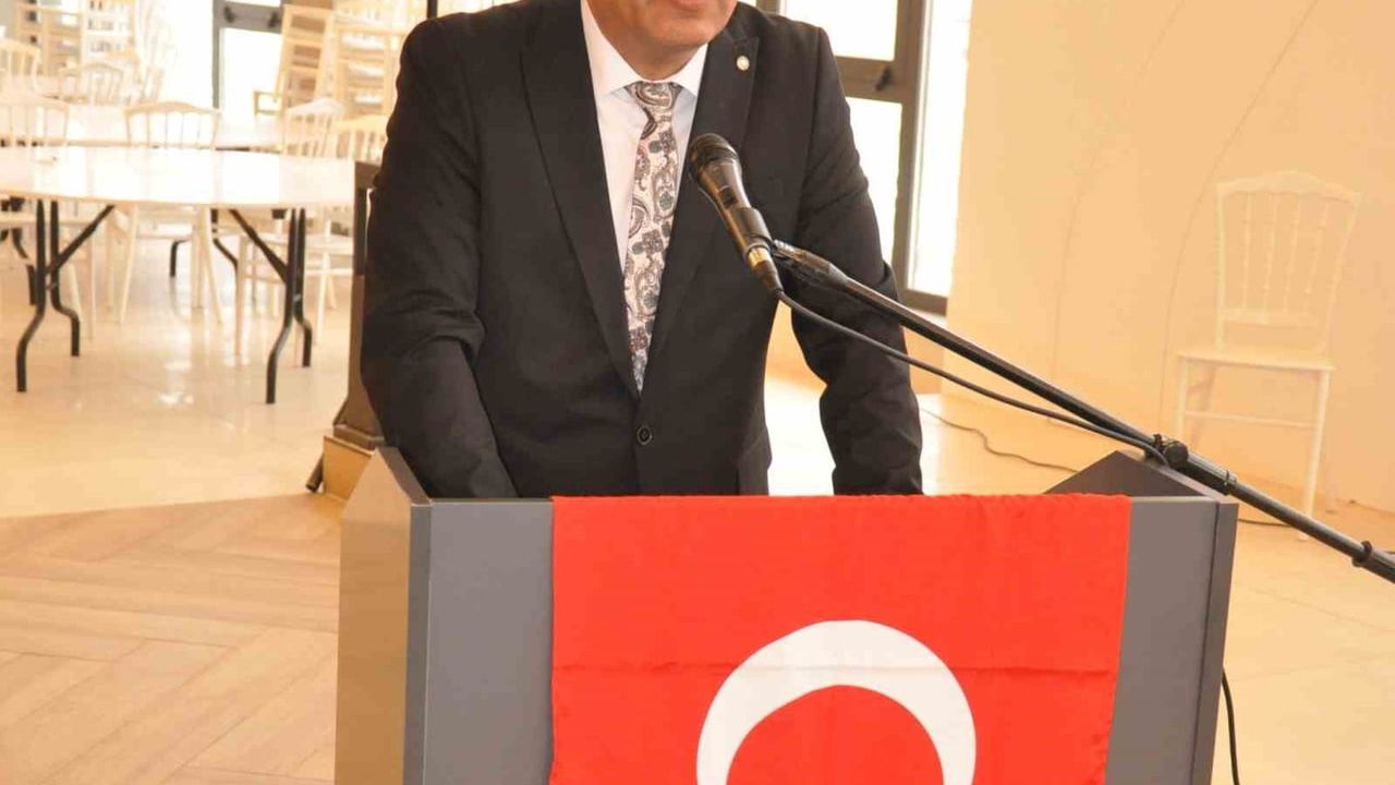 Salihli'de Marangozlar 5. Kez Mustafa Kemal Alacalı'yı Seçti