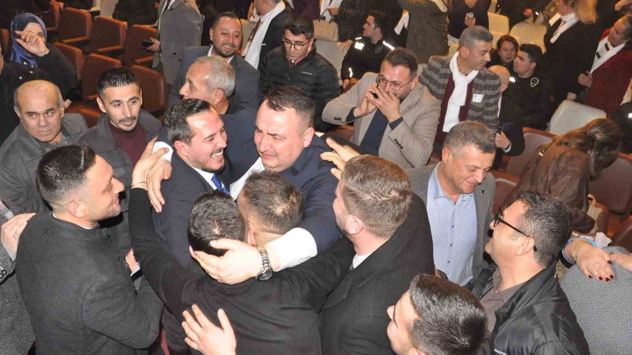 Salihli Lokantacılar ve Gazinocular Odası’nda Ahmet Tekin başkan seçildi