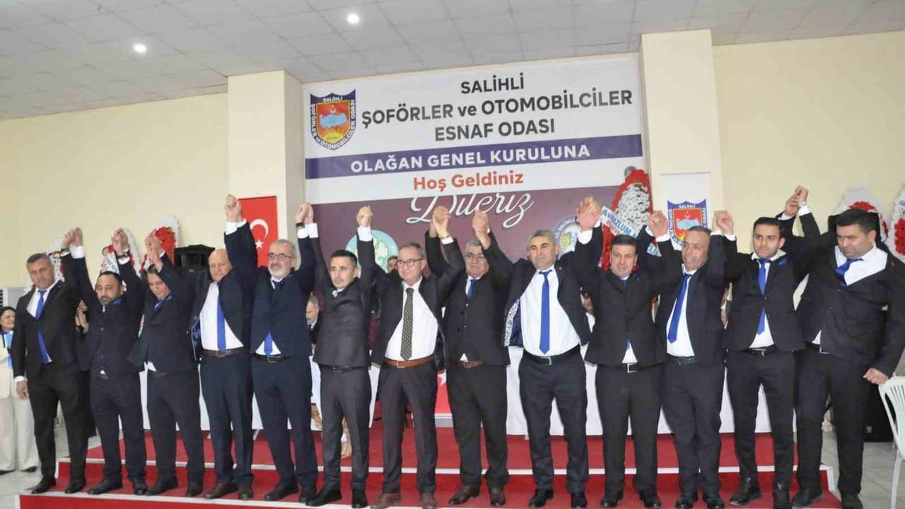Salihli Şoförler ve Otomobilciler Odası'nda Samet Balgönül yeniden başkan seçildi