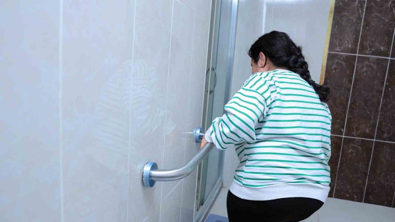 Samsun Büyükşehir'den 17 İlçede Ev İçi Tutunma Aparatı Desteği