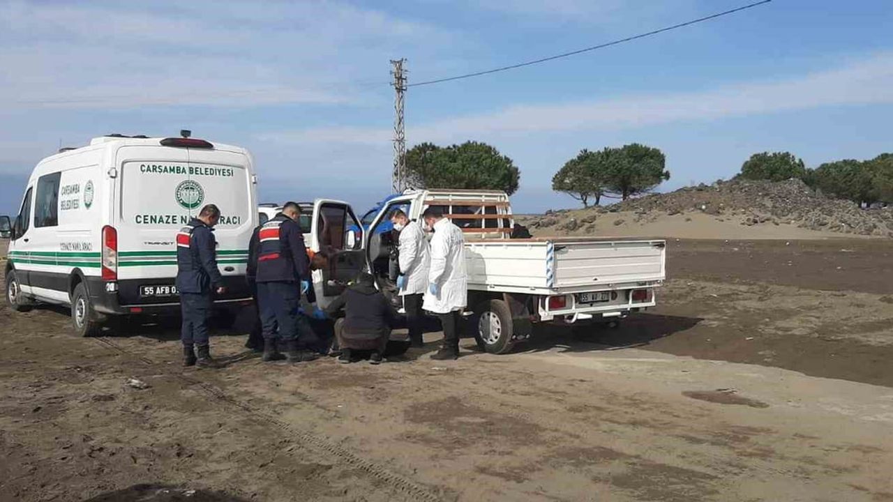 Samsun Çarşamba'da 26 yaşındaki genç kamyonette ölü bulundu