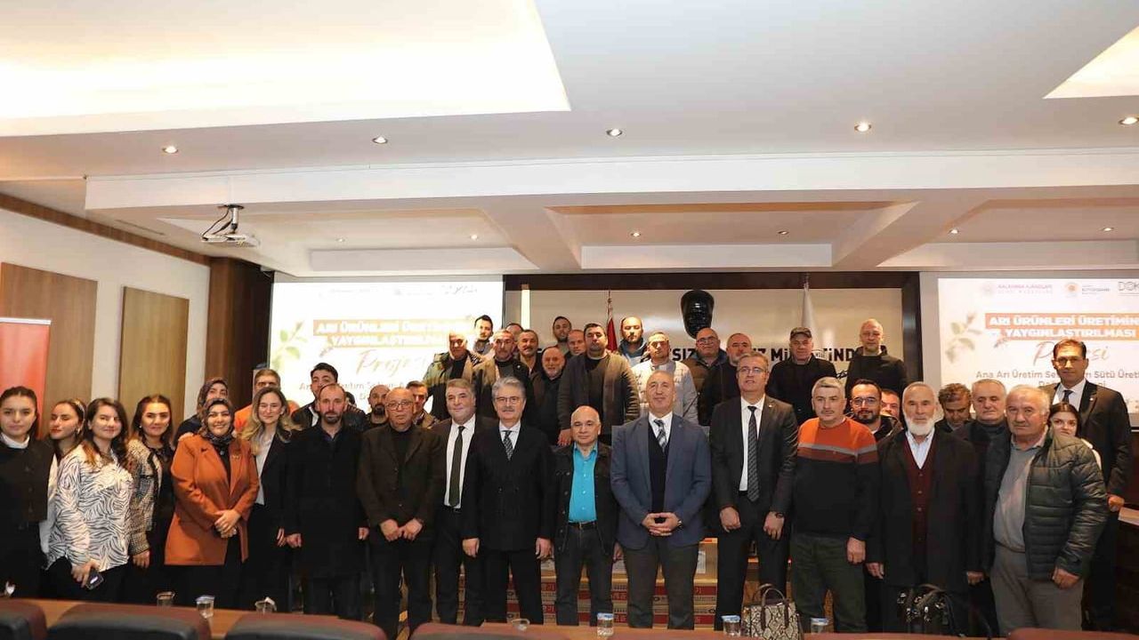 Samsun'da 100 Arıcıya Ana Arı ve Arı Sütü Üretim Seti Desteği