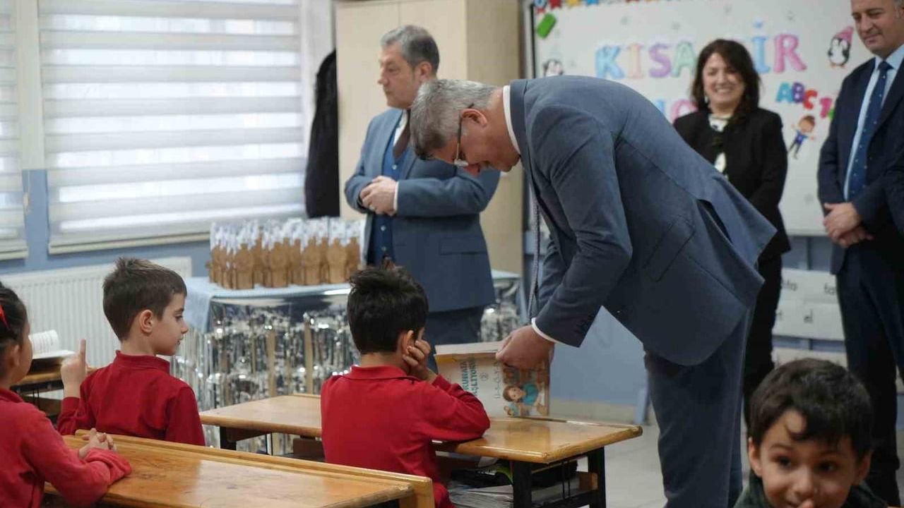 Samsun'da 253 bin 435 Öğrencinin Karne Heyecanı