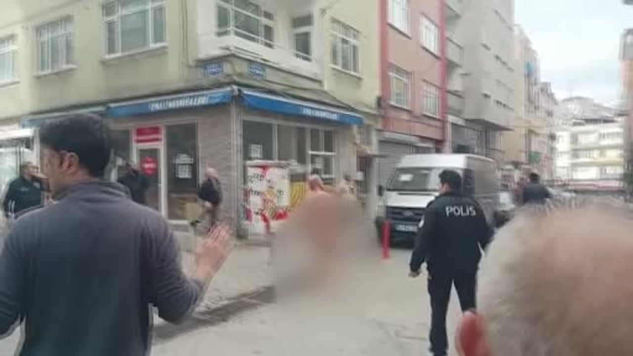 Samsun'da Çıplak Dolaşan 50'li Yaşlardaki Şahıs Gözaltına Alındı
