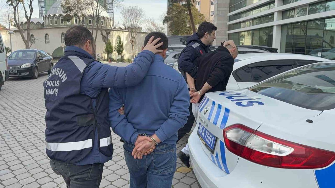 Samsun'da Kahvehanede Tartışma: Sandalyeden Düşen Kişi Ağır Yaralandı, 1 Tutuklama