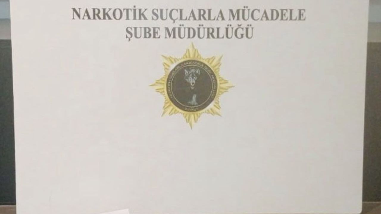 Samsun'da Narkotik Operasyonu: 4 Gözaltı, 103,52 Gram Kokain Ele Geçirildi