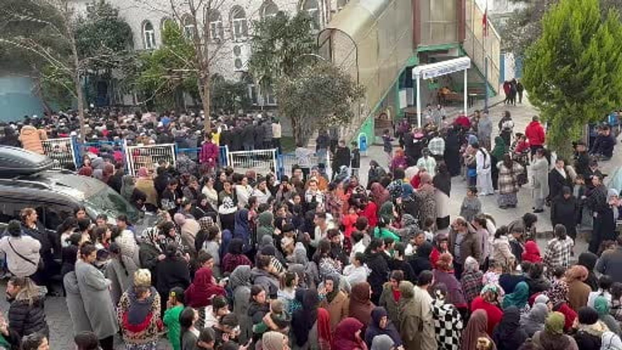 Samsun'da Pazarcı Boğazı Kesilerek Öldürüldü — Zanlı Kadın Teslim Oldu