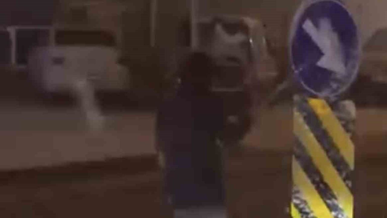 Samsun’da Trafik Levhalarını Temizleyen Öğrenciye Karne Günü Anlamlı Ziyaret