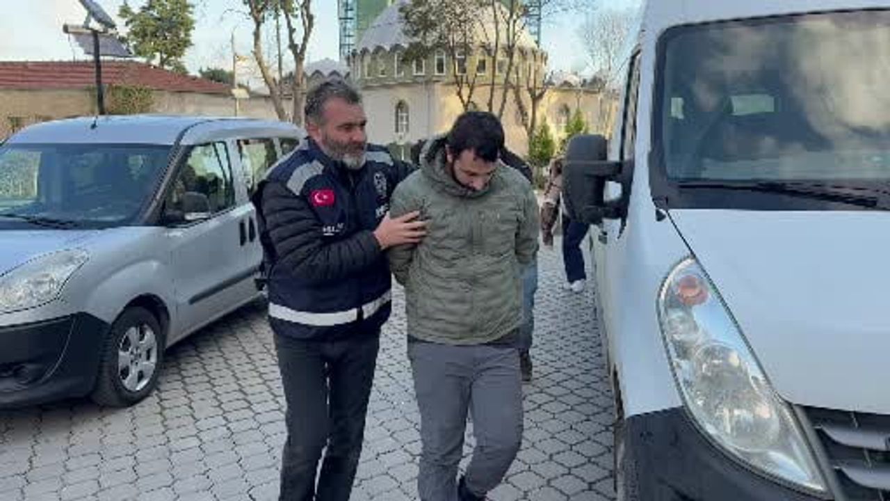 Samsun'da Uyuşturucu Operasyonu: 3 Gözaltı, 4 bin 530 Sentetik Ecza Ele Geçirildi