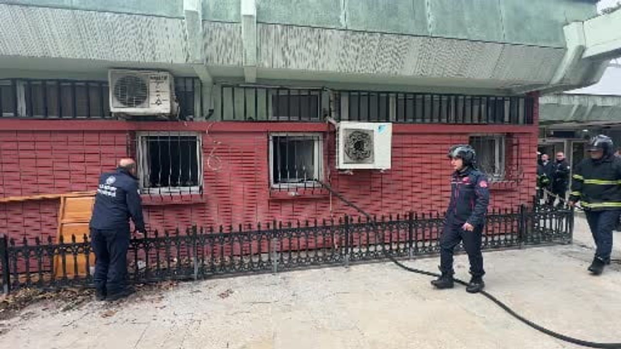 Samsun İlkadım'da Site Camisi Çarşısında Cuma Namazı Öncesi Yangın Paniği