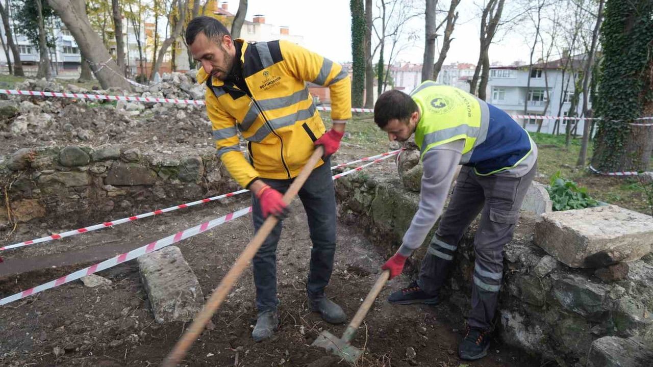 Samsun Seyyid Kutbiddin Mezarlığı'nda 'Samsun' Yazılı Mezar Kitabesi Bulundu