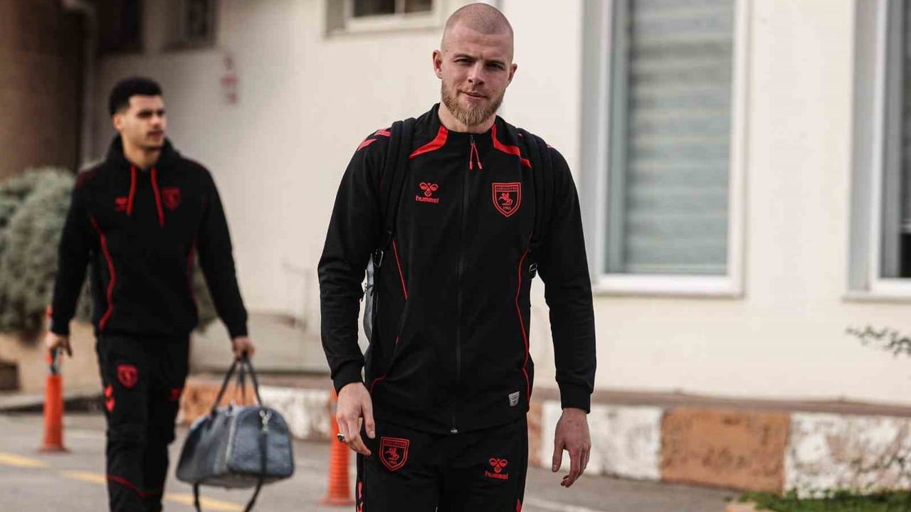 Samsunspor İstanbul'a Gitti: Kasımpaşa Maçı Öncesi Hazırlık Tamam