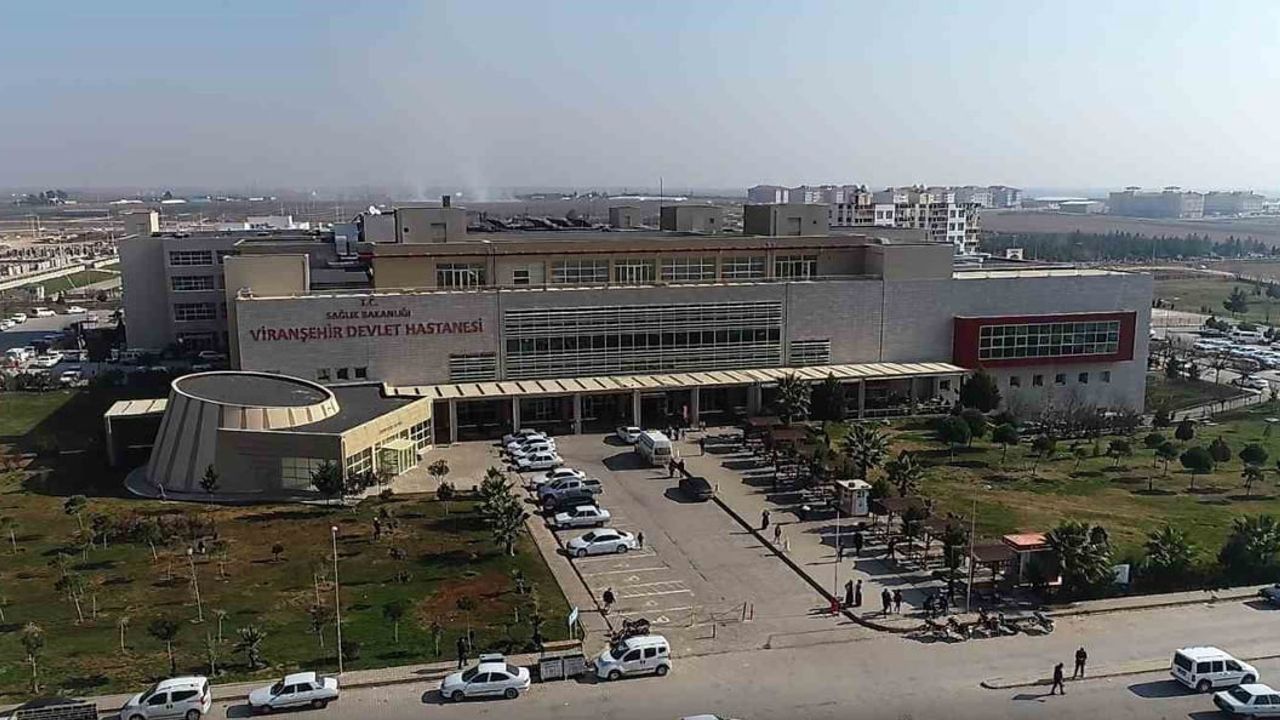 Şanlıurfa'da 10 santimetrelik böbrek kisti laparoskopik yöntemle çıkarıldı