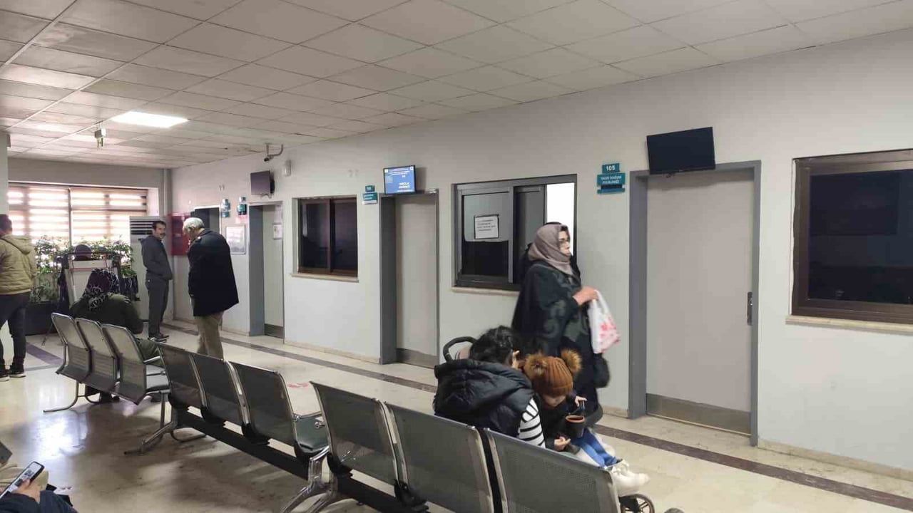 Şanlıurfa'da Balıklıgöl Devlet Hastanesi'nde Akşam Mesai Dışı Poliklinik Başladı