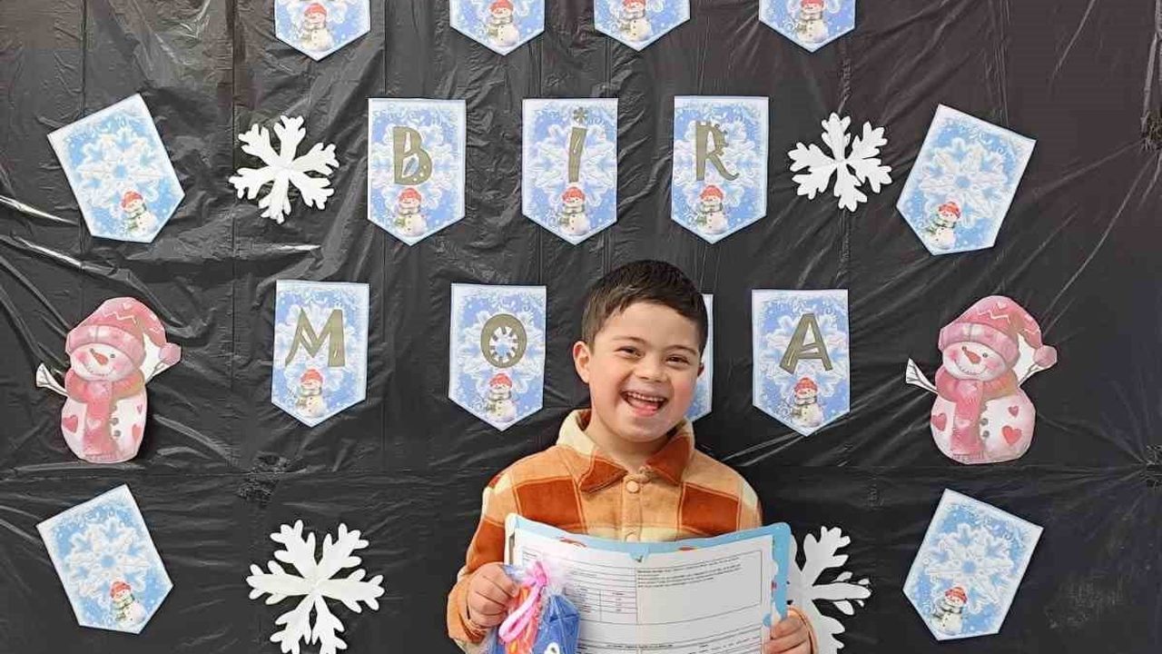 Şanlıurfa'da Down Sendromlu Öğrenci Muhammed Said İlk Karnesini Aldı