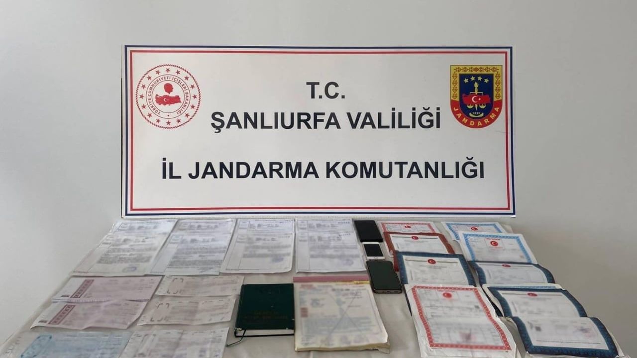 Şanlıurfa'da Jandarma Operasyonu: Örgüt Lideriyle 3 Kişi Gözaltında