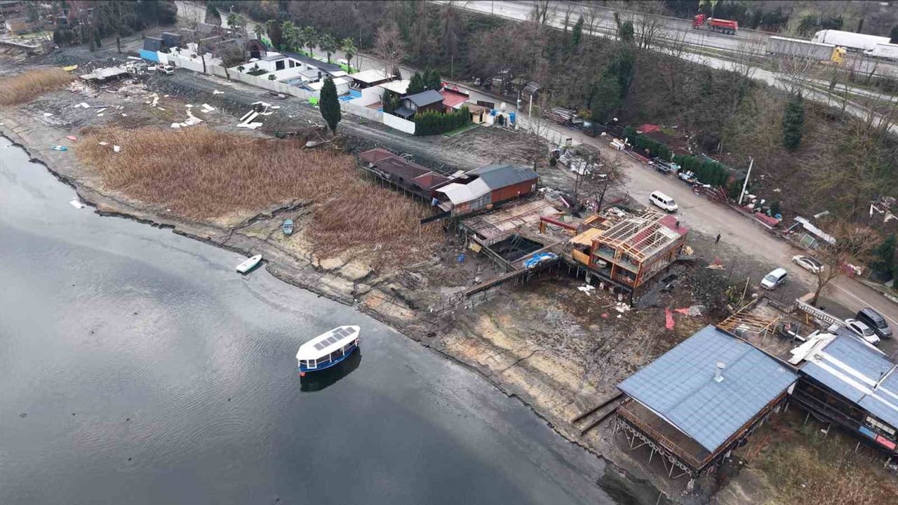 Sapanca Gölü'nde 89 Kaçak İskele İçin Yıkım 20 Ocak'ta Başlıyor