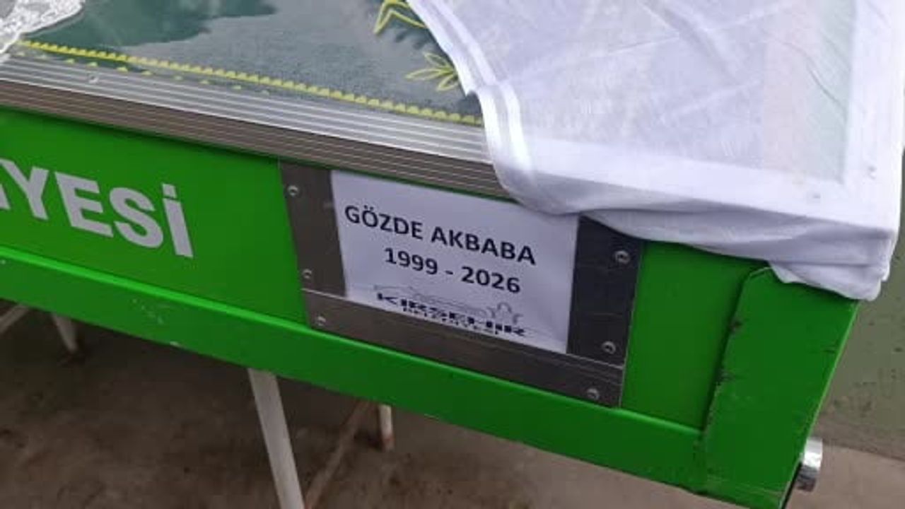 Saplantılı Eski Erkek Arkadaşı Tarafından Öldürülen Gözde Akbaba Kırşehir’de Defnedildi