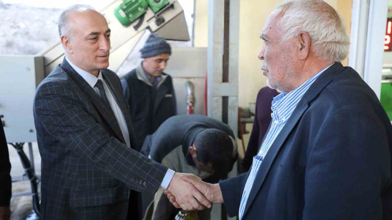 Sarıcakaya’da zeytin ve zeytinyağı üretimi hızla artıyor