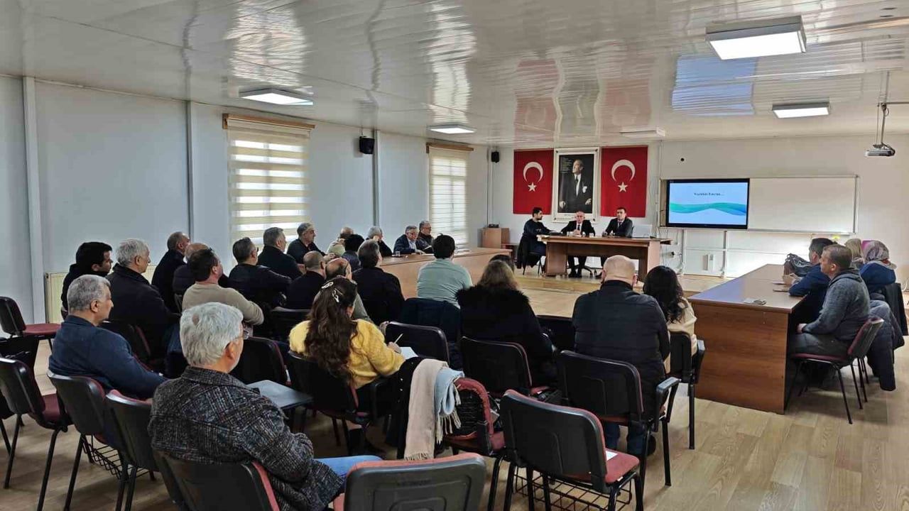 Sarıgöl'de Okul Müdürleri İkinci Dönem Hazırlıklarını Değerlendirdi