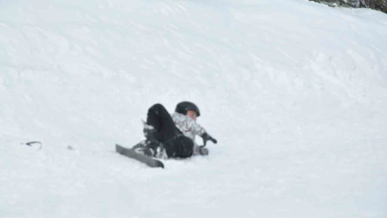 Sarıkamış Kayak Merkezi'ne Yoğun İlgi: Kristal Kar ve Yenilenen Tesisler